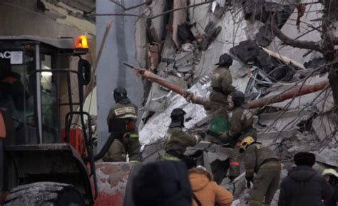 U­k­r­a­y­n­a­ ­v­e­ ­İ­n­g­i­l­t­e­r­e­­d­e­ ­p­a­t­l­a­m­a­l­a­r­:­ ­8­ ­ö­l­ü­